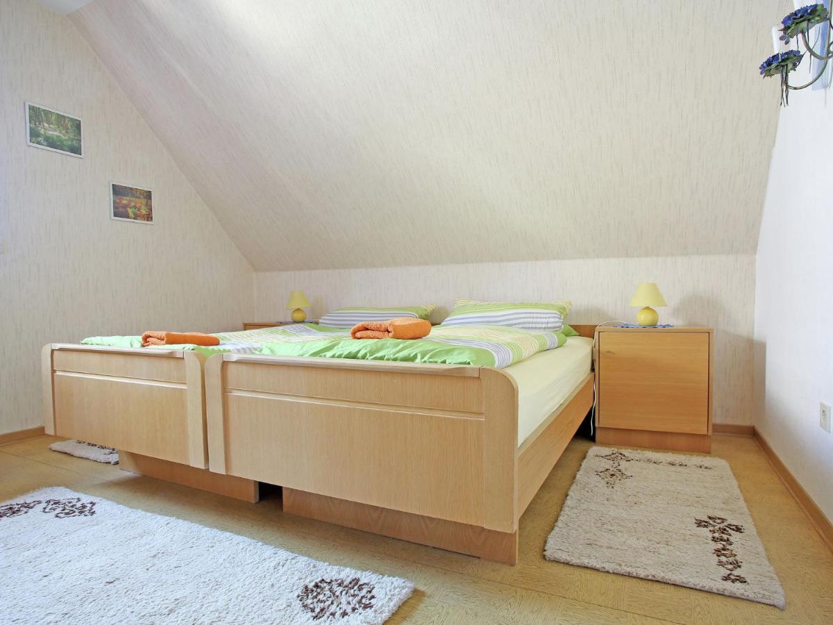 Secluded Apartment In Medebach With Terrace Buitenkant foto